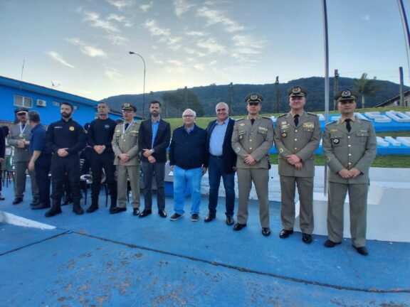 EXECUTIVO MUNICIPAL DE OSÓRIO PRESTIGIA O ANIVERSÁRIO DA ESCOLA DE SOLDADOS DA BRIGADA MILITAR E A SUA PASSAGEM DE COMANDO 2 749542665 1324399623188706 1367622013717695845 n