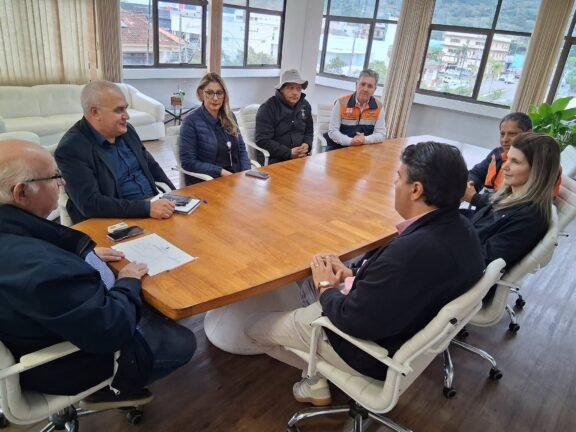 EMPRESA FAZ A DOAÇÃO DE 100 TELHAS PARA O MUNICÍPIO DE OSÓRIO APÓS ESTRAGOS CAUSADOS POR TEMPORAL 5 761719369 1937479446837969 2037696343842509138 n