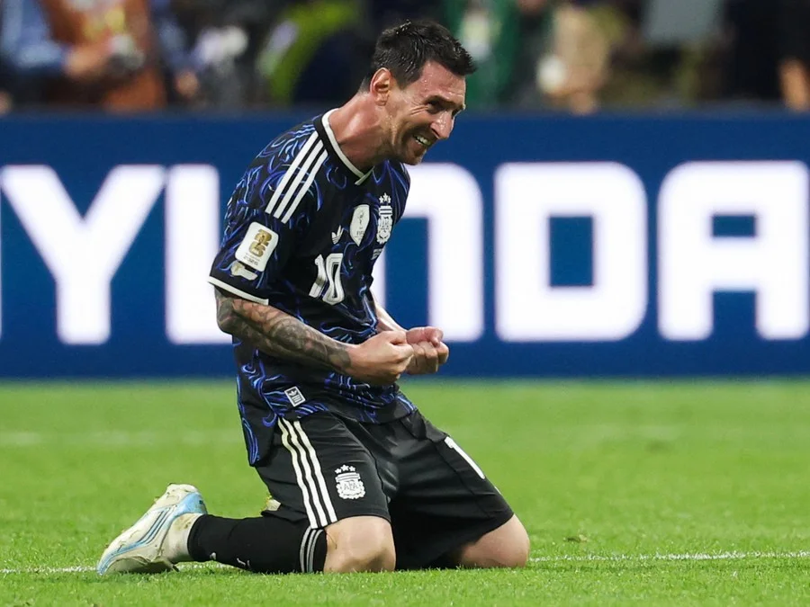 “É uma loucura jogar duas finais de Copa seguidas”, diz Messi após Argentina eliminar Inglaterra 1 Craque descartou necessidade de provar algo, mas prometeu dar o máximo pelo bicampeonato deste grupo.