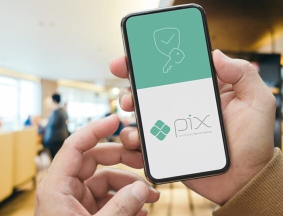 O Pix - 1 Um terço dos golpes digitais no Brasil envolve Pix: especialistas explicam como se proteger e recuperar o dinheiro O Pix - 1 Um terço dos golpes digitais no Brasil envolve Pix: especialistas explicam como se proteger e recuperar o dinheiro