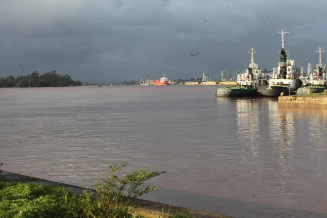 Guaíba passa da cota de atenção em Porto Alegre e pode chegar a 2,70 metros no Sábado 2 aaIMG 7001 3