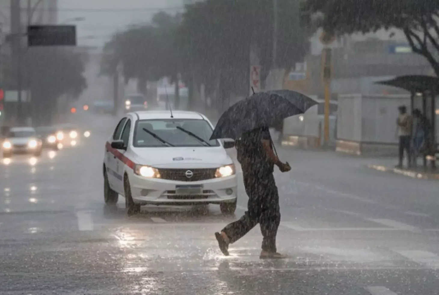 Mantido alerta para período de chuvas no Rio Grande do Sul 1 Foi atualizado o Aviso Hidrometeorológico 10, vigente até a noite de quarta-feira (22).