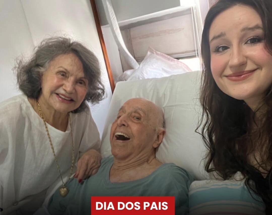 RosaMaria Murtinho emociona ao mostrar Mauro Mendonça cercado pela Família no Dia dos Pais 1 A publicação rapidamente chamou a atenção dos seguidores e recebeu milhares de curtidas e comentários carinhosos.