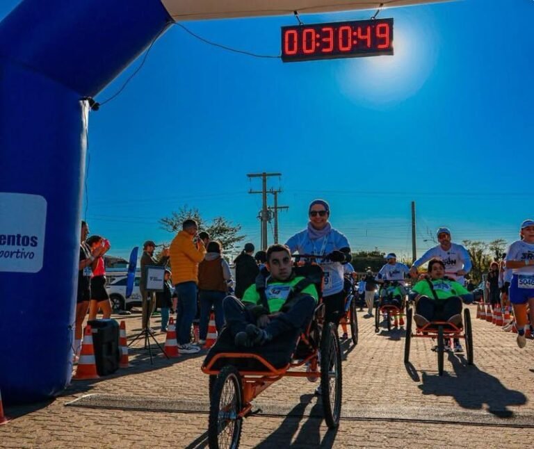 O dia de sol amenizou o frio com menos de dois dígitos no litoral, reunindo 470 inscritos nos percursos de 3 km, 5 km, 10 km, caminhada 3 km e categoria Kids.