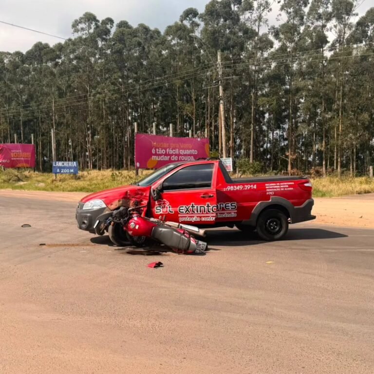Um acidente de trânsito foi registrado no início da tarde desta terça-feira (25), na ERS-389, a Estrada do Mar, na altura do km 3, no acesso ao município de Osório.