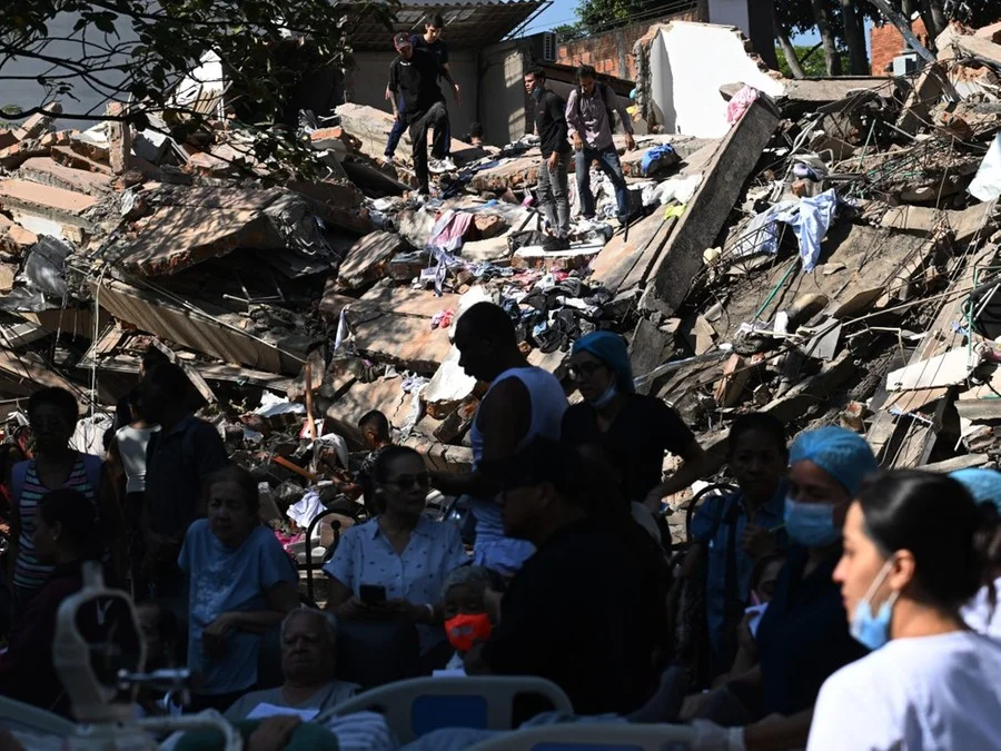 Sobe para 111 o número de mortos por terremoto na Colômbia 1 Tremor de 7,4 graus atinge cidades da Colômbia, como Cali e Bogotá.