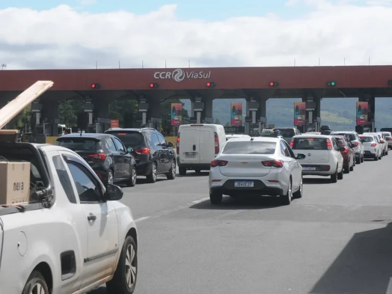 Ao todo, a ViaSul possui sete praças de pedágio nas rodovias administradas pela concessionária, sendo duas na freeway Foto : Mauro Schaefer / CP Memória
