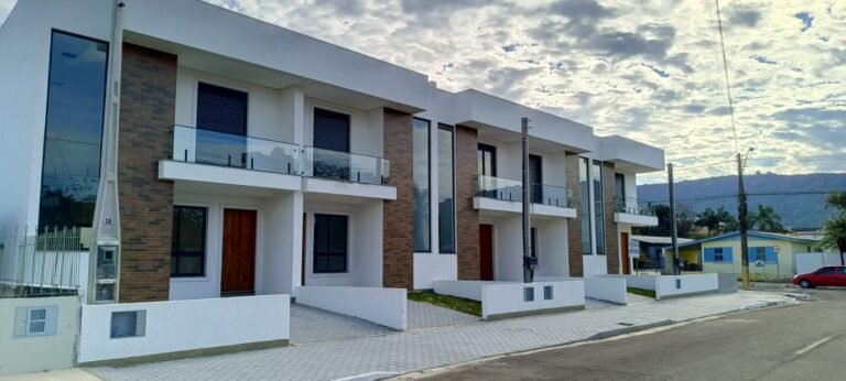 Sobrado com 2 suítes à venda no bairro Caiu do Céu em Osório
