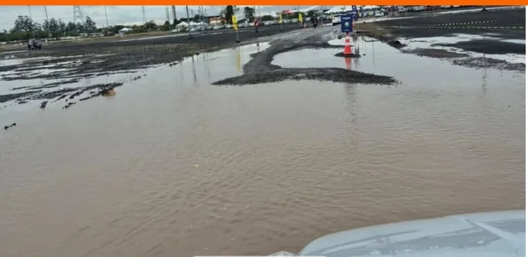 Visitantes criticam estacionamento da Expointer: “Pagamos caro para estacionar no Barro”