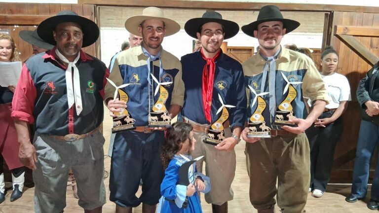 CONFIRA AS FOTOS DAS PREMIAÇÕES DAS PROVAS CAMPEIRAS DA SEMANA FARROUPILHA DE OSÓRIO 49 791419365 2243364349853618 5605372647120345350 n