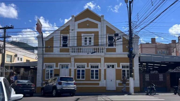 A Biblioteca Pública Fernandes Bastos, do município de Osório, é uma das 15 instituições contempladas no Estado, na terceira etapa do Projeto Bibliotecas Banrisul.