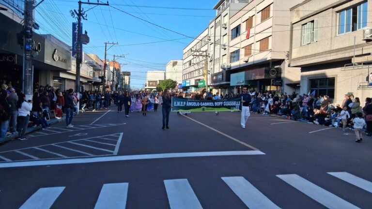 DESFILE CÍVICO COM PARTICIPAÇÃO DE BANDAS MARCIAIS FESTEJA O DIA DA INDEPENDÊNCIA EM OSÓRIO 31 799771515 1415807830477124 8226940443829787208 n 2