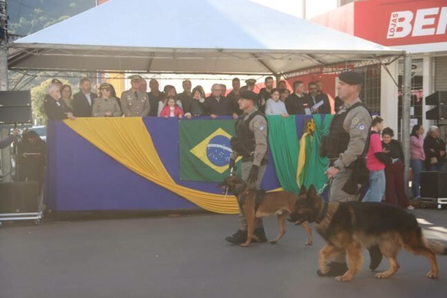 DESFILE CÍVICO COM PARTICIPAÇÃO DE BANDAS MARCIAIS FESTEJA O DIA DA INDEPENDÊNCIA EM OSÓRIO 13 799870274 1087866057072219 8648222199061442323 n 2
