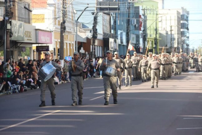 DESFILE CÍVICO COM PARTICIPAÇÃO DE BANDAS MARCIAIS FESTEJA O DIA DA INDEPENDÊNCIA EM OSÓRIO 15 800098084 2137874913472233 1807171076111654331 n 2