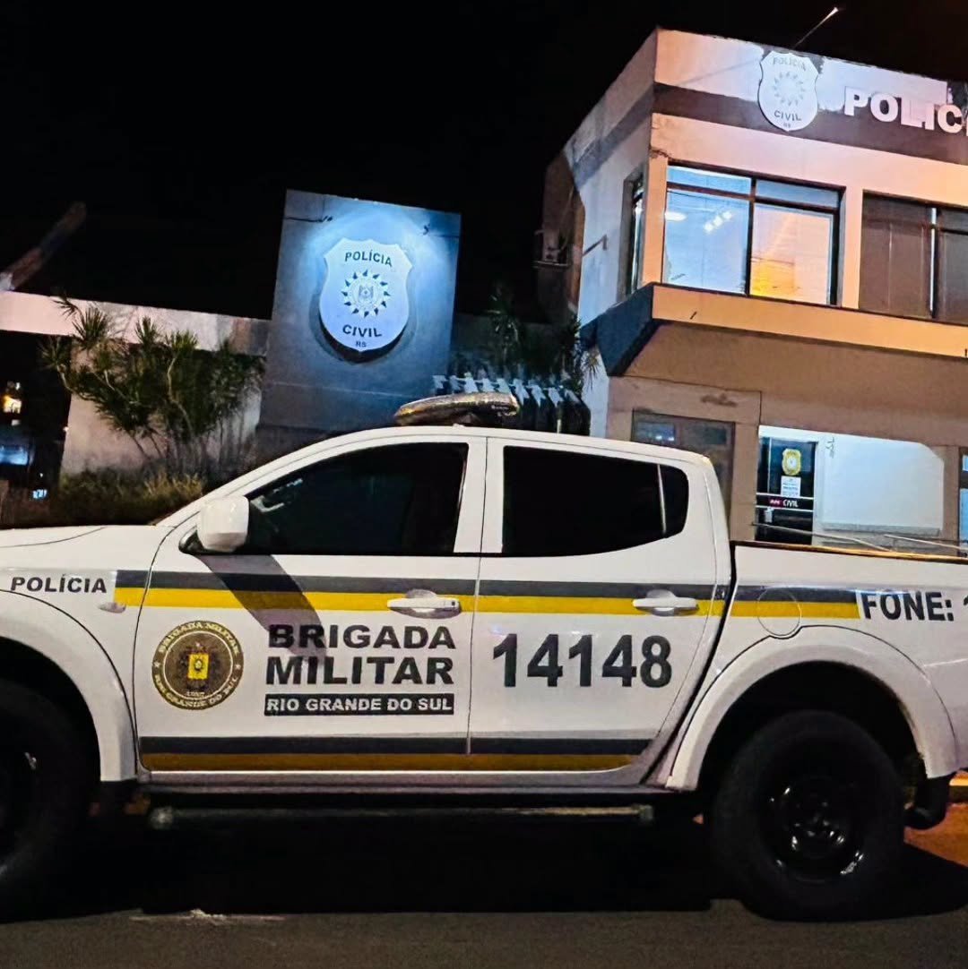Perseguição em Osório termina com carro furtado abandonado e suspeito armado 1 Uma perseguição policial mobilizou equipes da Brigada Militar e chamou a atenção de moradores de Osório, na noite desta quinta-feira (10).