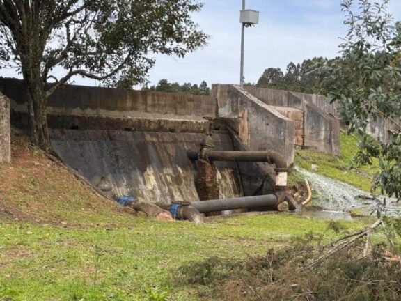 Alerta de Colapso: Fissuras em barragem mobilizam técnicos e deixam 170 moradores fora de casa em São Marcos 2 822198329 1766244024702637 6173653123503864374 n 1