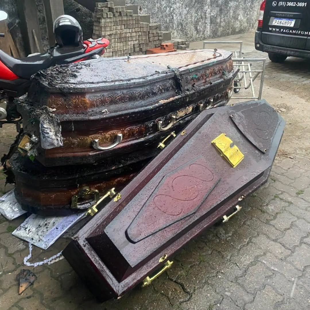 Incêndio atinge funerária em Osório 1 O Corpo de Bombeiros foi acionado para controlar as chamas e evitar que o fogo se espalhasse para outras áreas do imóvel.