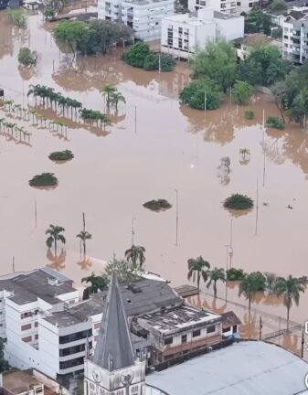 Rio Taquari começa a baixar no Vale após atingir pico de 23 metros na manhã desta Quarta-feira 8 825330015 1609957120915309 1467560262842470994 n