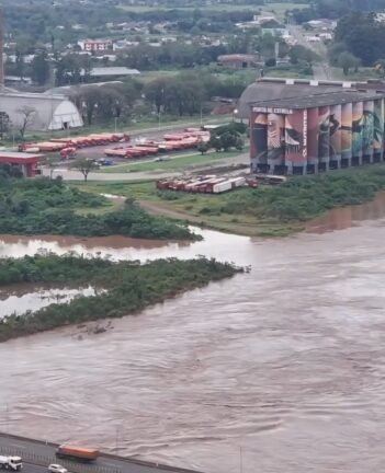 Rio Taquari começa a baixar no Vale após atingir pico de 23 metros na manhã desta Quarta-feira 2 829075679 1723029442094315 4309543040582440638 n