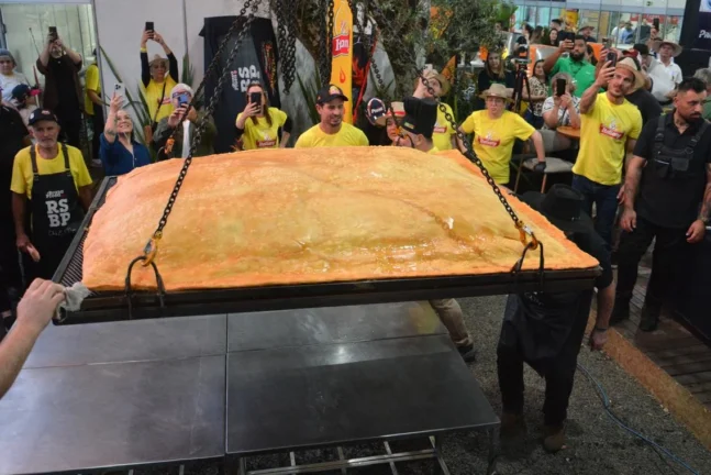 Maior pastel do Brasil é preparado durante a Expointer 2026 11 PPP 1177