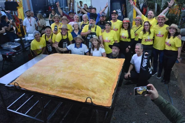 Maior pastel do Brasil é preparado durante a Expointer 2026 14 PPP 1197 1