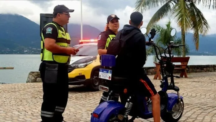 Uso de bicicleta elétrica por menores de 15 anos pode ser proibido no Brasil; entenda