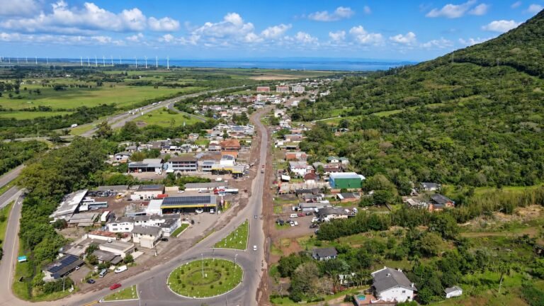 Segundo o secretário de Obras, Gilberto Souza (Beto Gueiê), as obras vão contribuir de forma significativa na infraestrutura do bairro.