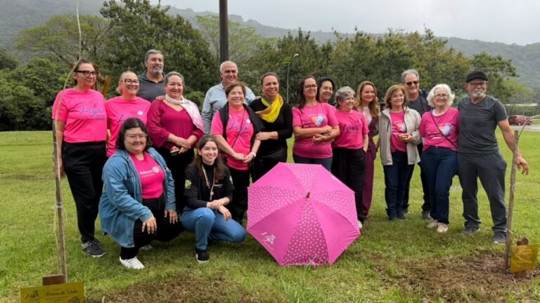 Liga Feminina de Combate ao Câncer Núcleo de Osório Realiza o Plantio de Árvores em Homenagem a Pacientes que Venceram o Câncer de Mama
