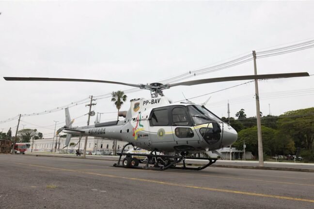 A Brigada Militar recebeu hoje dois novos helicópteros, um H125 Esquilo B3E e um AW119 Koala KX