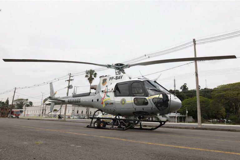 a brigada militar recebeu hoje dois novos helicopteros um h125 esquilo b3e e um aw119 koal e1792809325752