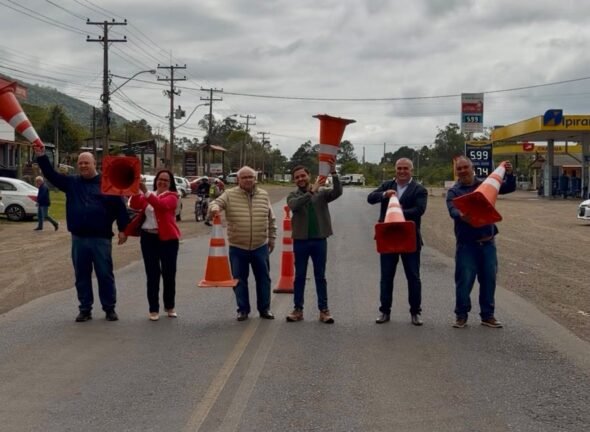 com presenca do vice governador do estado prefeitura de osorio da inicio a duplicacao da e 1