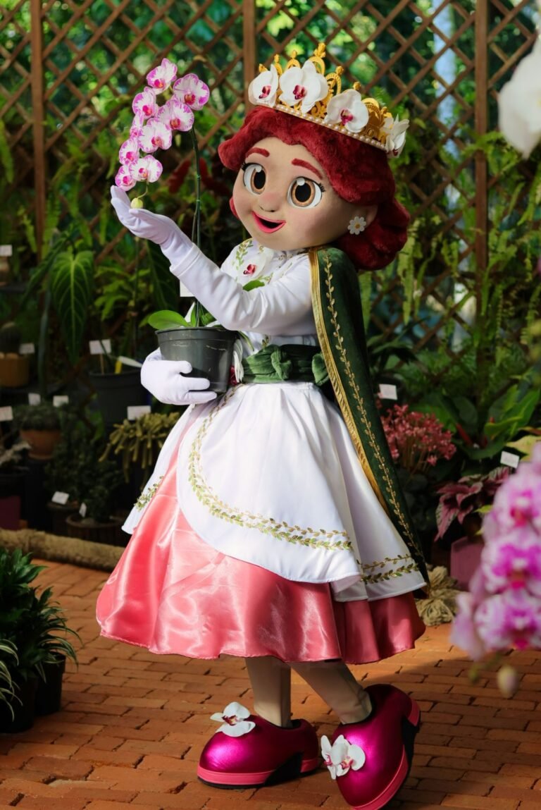 A Festa das Flores de Joinville acaba de ganhar uma nova atração que vai trazer ainda mais graça, beleza, encantamento e interação com o público, a “Rainha Laelia”.