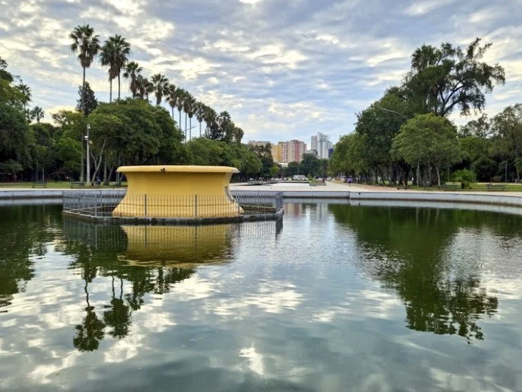 Terça-feira terá sol entre nuvens e chance de chuva no RS 10 Dia começa com garoa ou chuva entre a Grande Porto Alegre, Serra e o Litoral Norte
