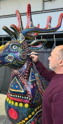 Ricardo Veras conquista o Primeiro Lugar no Concurso de Pintura das Renas do Natal Luz de Gramado 2026