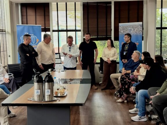 rua coberta prefeitura de tramandai apresenta projeto e cronograma das obras a empresarios 3