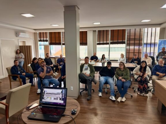 rua coberta prefeitura de tramandai apresenta projeto e cronograma das obras a empresarios 6