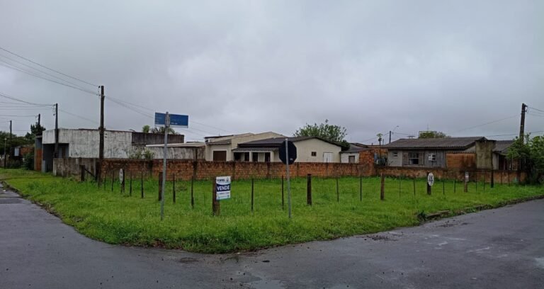 Terreno de Esquina à Venda no Bairro Albatroz em Osório/RS
