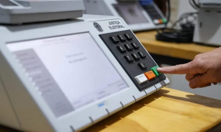 Zanin prorroga votação até as 19h em todo o país
