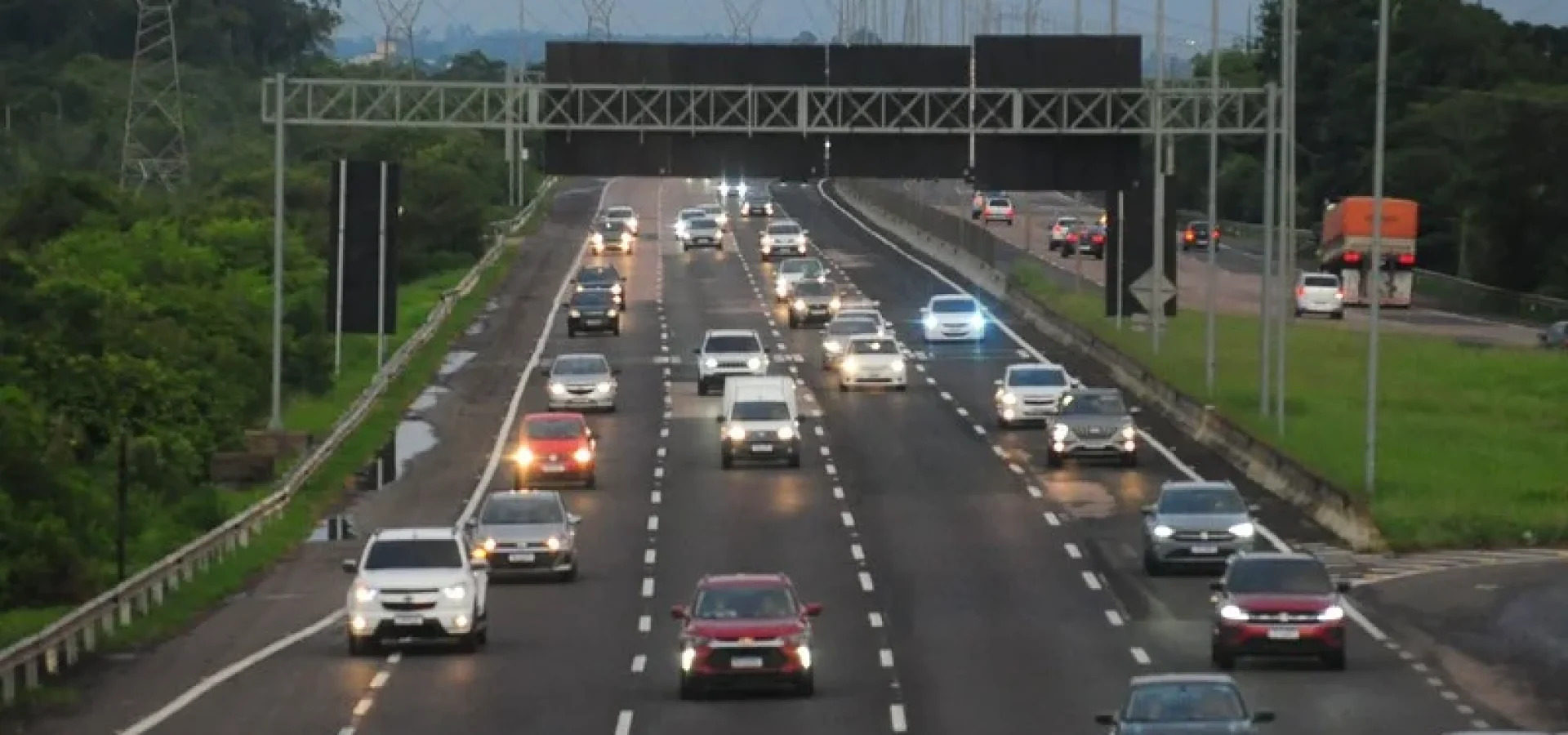 Movimento de volta das praias do Litoral Norte na Estrada do Mar (ERS-389) após o Carnaval
Foto : Pedro Piegas