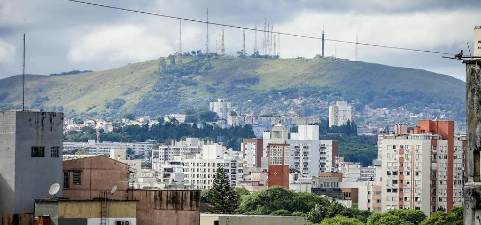 Muitas nuvens vão cobrir diversas regiões nesta segunda-feira. | Foto: Pedro Piegas
