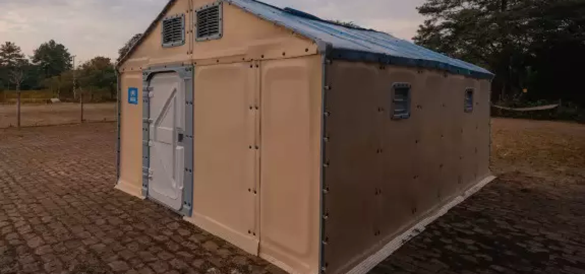 Com capacidade para até cinco pessoas por unidade, estruturas já tiveram sua montagem iniciada. (Foto: Joel Vargas/Ascom-RS)