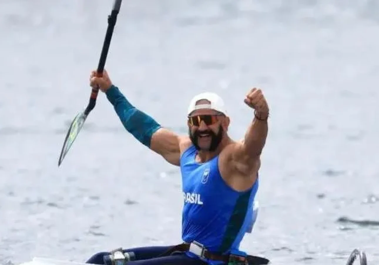Fernando Rufino conseguiu medalha de ouro na canoa nos 200m VL2 (usa tronco e braços na remada) hoje. | Foto: Marcello Zambrana / CPB / CP
