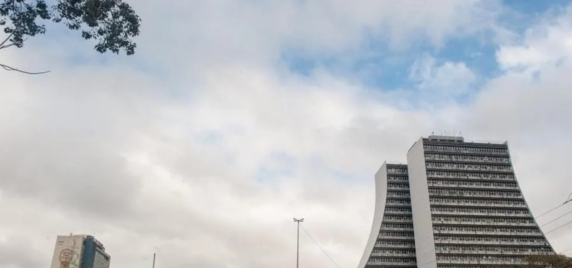 14092024-ceu-azul-0170 O dia começa com temperatura agradável, mas aquece rapidamente. | Foto: Camila Cunha / CP Memória