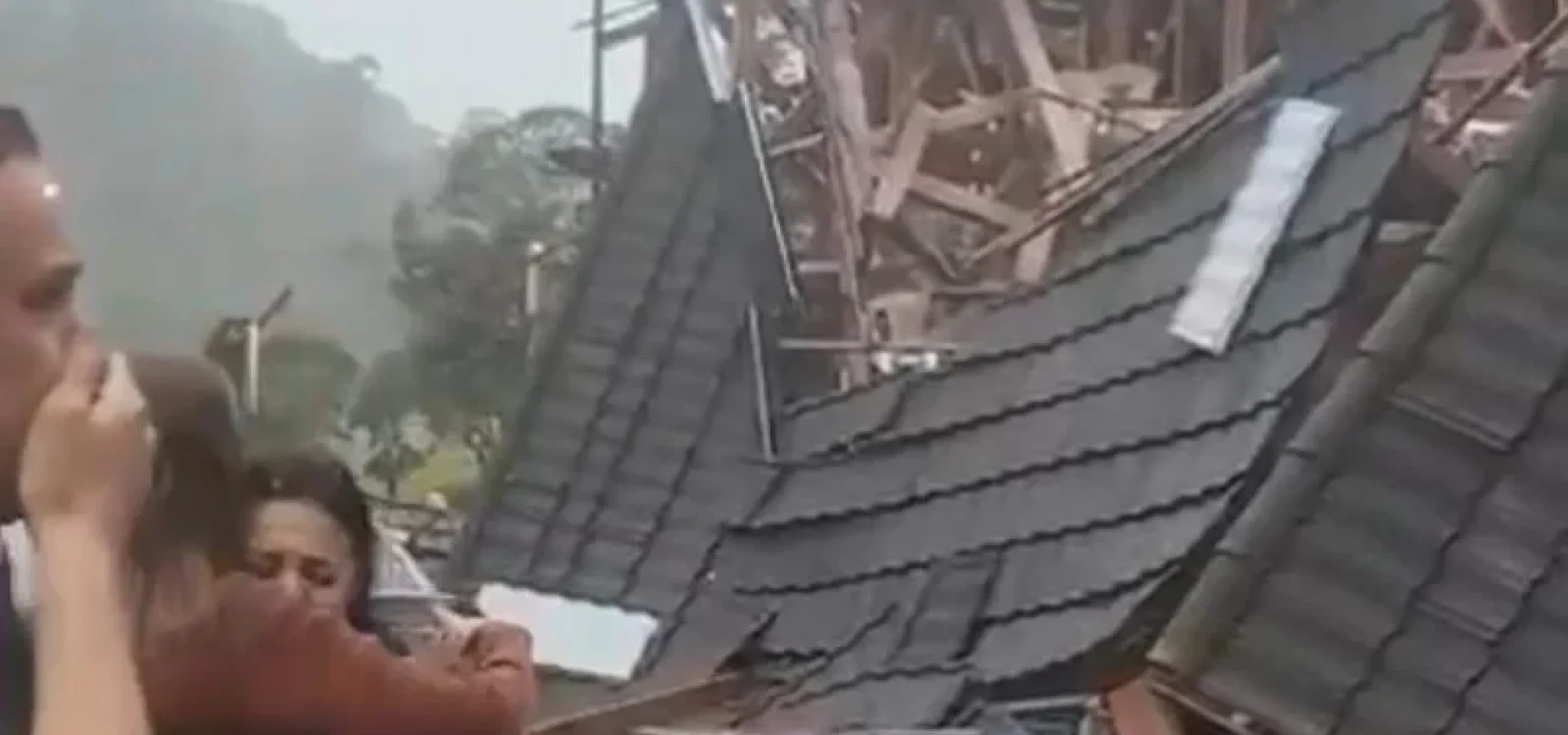 Desmorona o salão da Gruta Nossa Senhora de Lourdes, em Dom Pedro de Alcântara