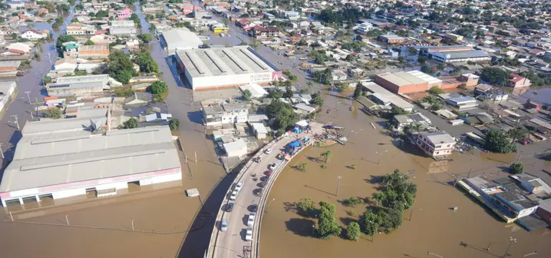 A medida pretende amenizar os impactos sofridos pelas famílias com as enchentes que afetaram o Estado.

Foto: Mauricio Tonetto/Secom