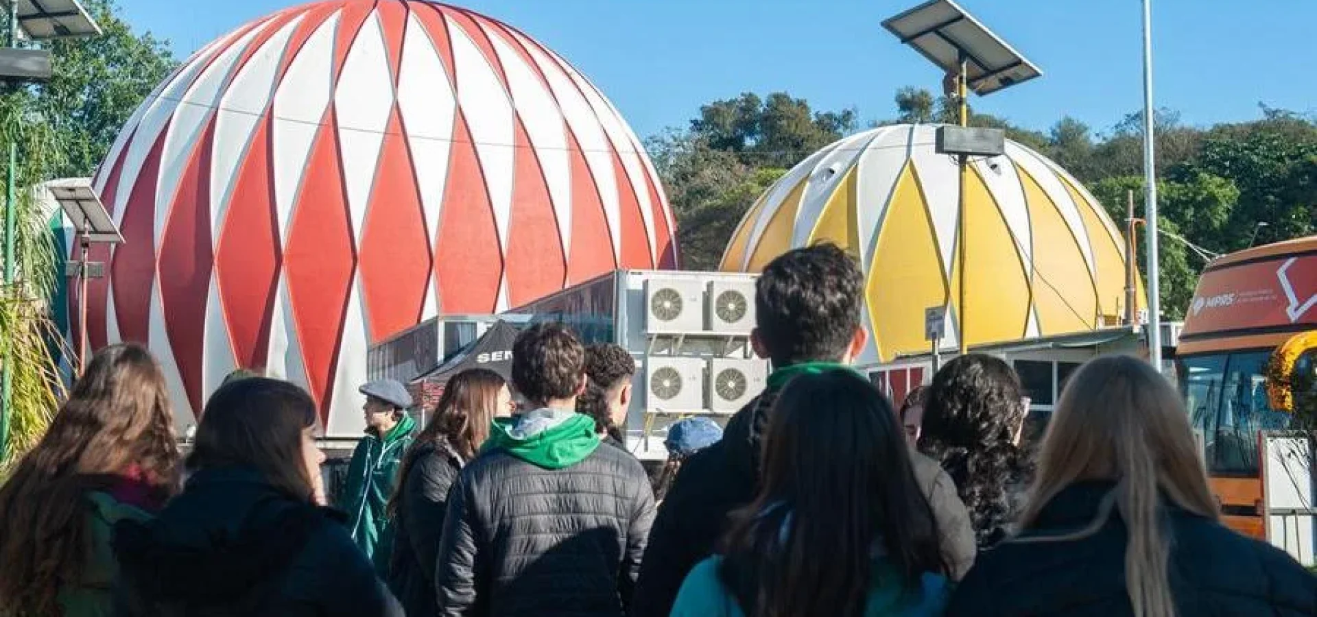 Alunos de Gravataí visitam a Expointer por conta de um trabalho itinerário informativo de ciência. | Foto: Camila Cunha