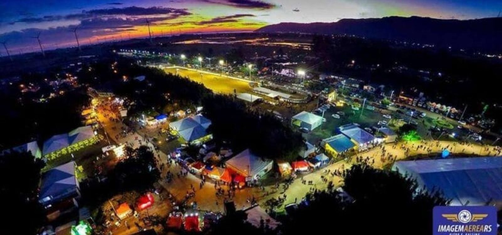 32566832_1923966684509232_3458614430483349504_n-800x445