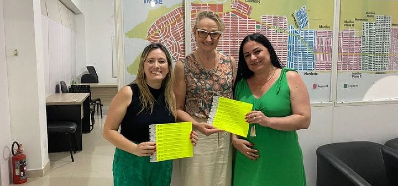 420483021_396542719600542_9118857628115936268_n IMBÉ RECEBE PULSEIRAS DE IDENTIFCAÇÃO DO PROJETO CRIANÇA SEGURA