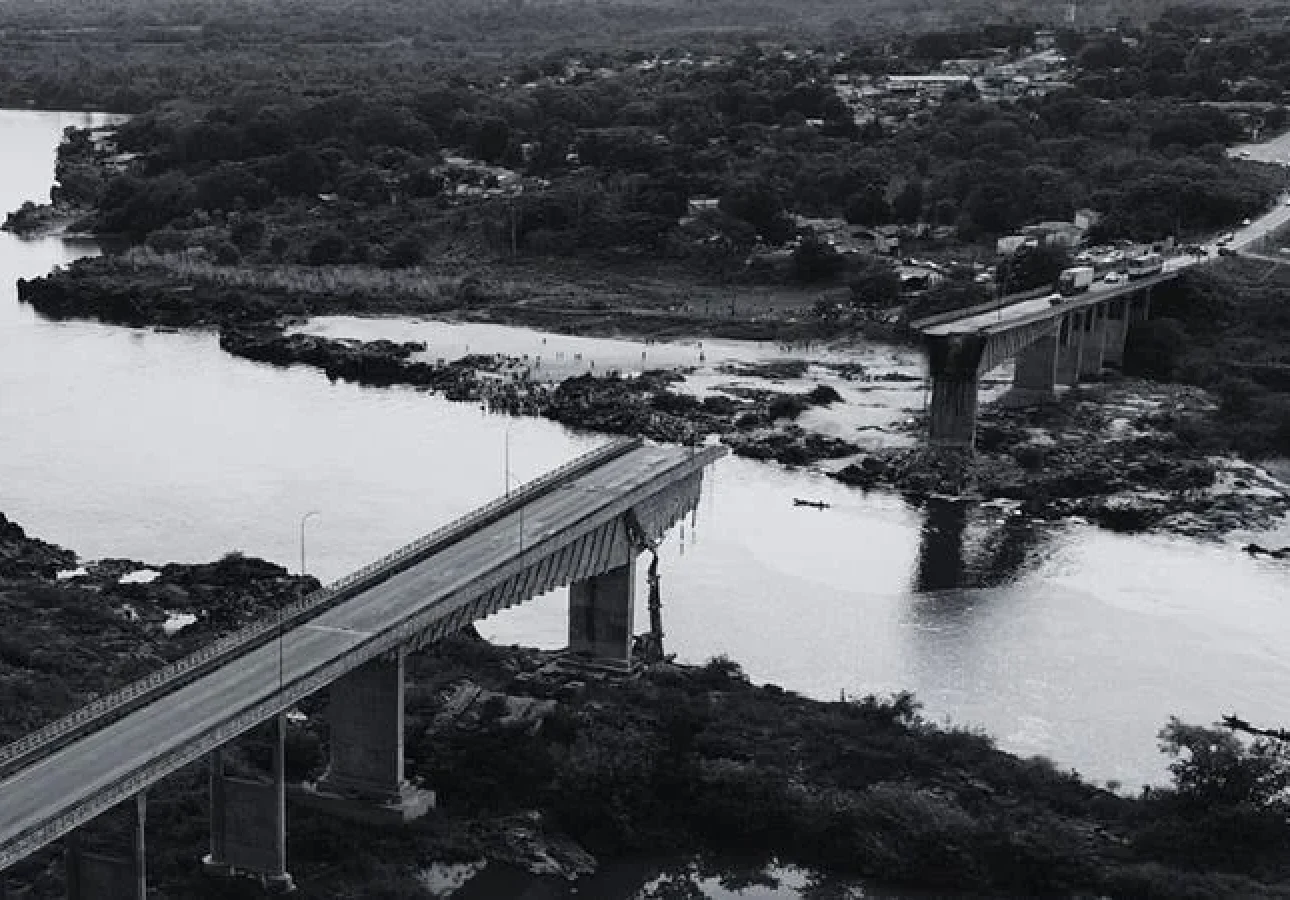 Estrutura, que ligava os estados do Tocantins e do Maranhão, desabou no dia 22. | Foto: Prefeitura de Estreito / Divulgação
