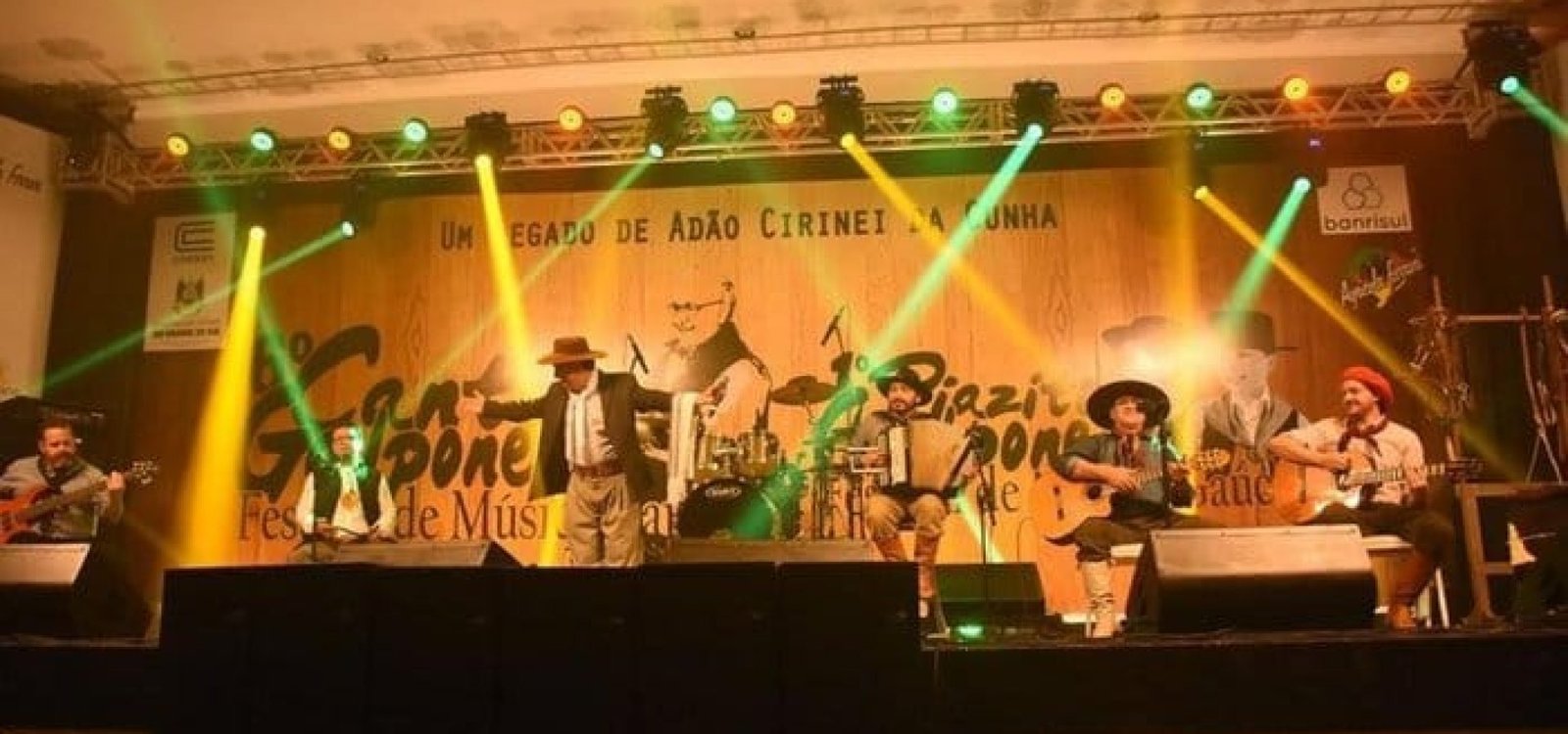 Evento terá apresentações de competidores e shows de atrações convidadas.
Canto Calponeiro / Divulgação